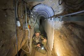 Gaza, la pace e i tunnel dell’orrore