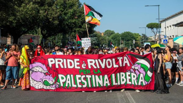 La sindrome di Stoccolma sfila al Gay Pride